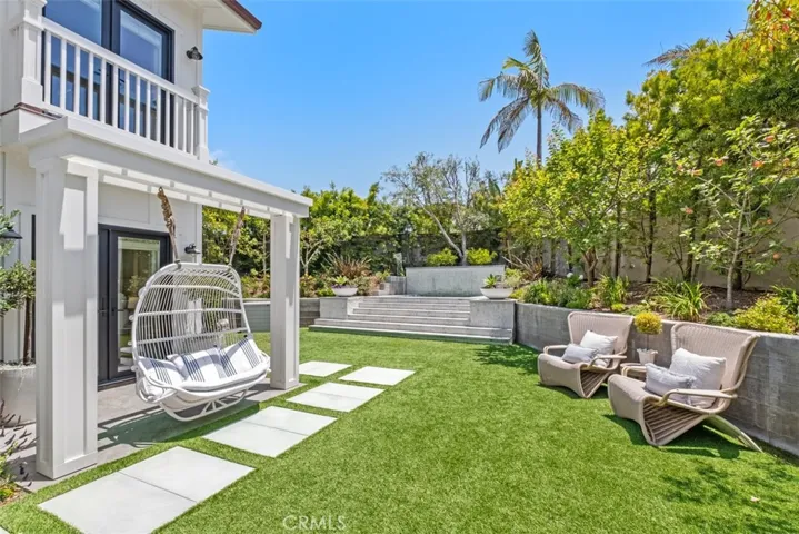 315 W Avenida Valencia, San Clemente, California 92672