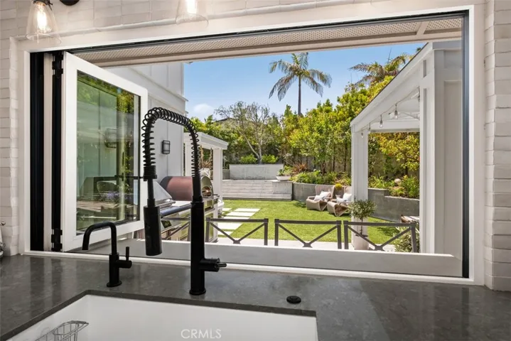 315 W Avenida Valencia, San Clemente, California 92672