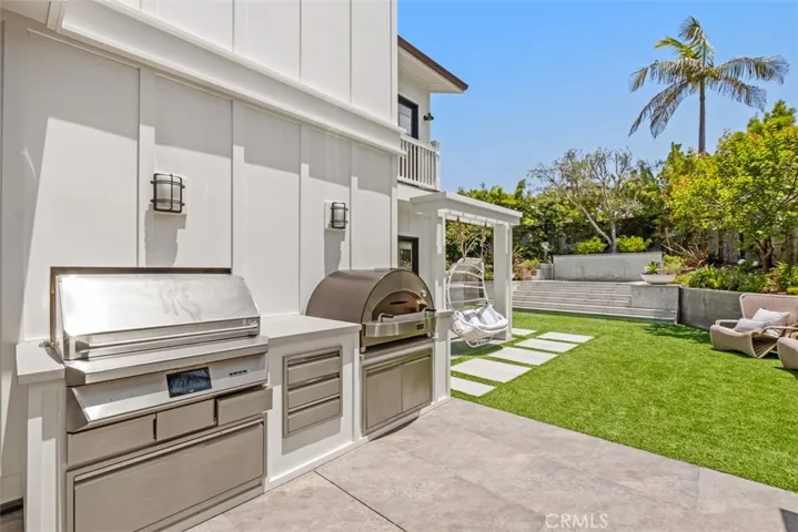 315 W Avenida Valencia, San Clemente, California 92672