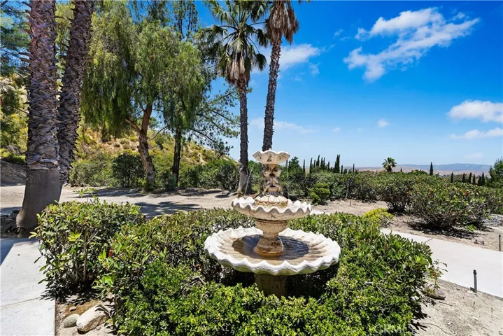 27444 Trail Ridge Road, Canyon Country, California 91387