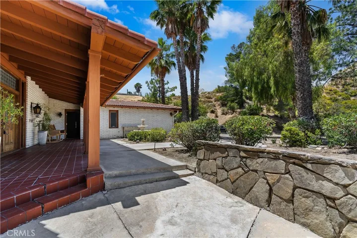27444 Trail Ridge Road, Canyon Country, California 91387