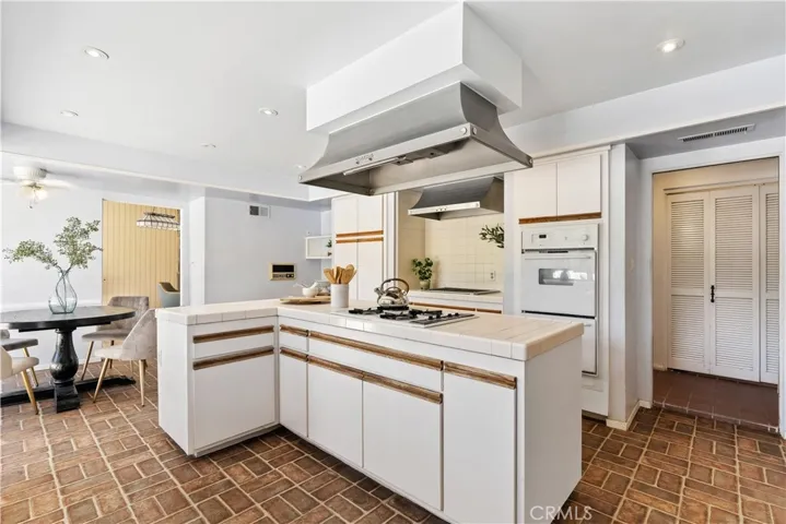 27444 Trail Ridge Road, Canyon Country, California 91387