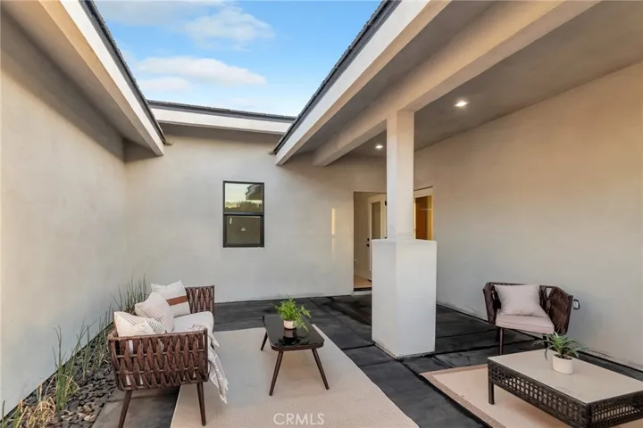 7230 Verbena Road, Oak Hills, California 92344
