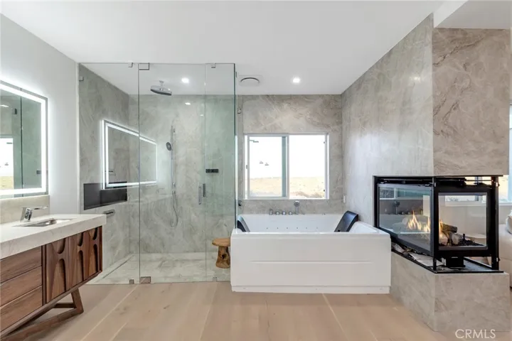 7230 Verbena Road, Oak Hills, California 92344