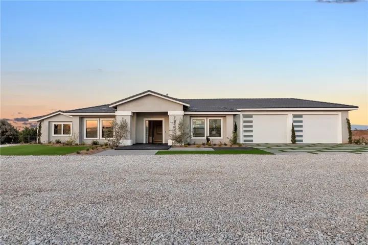 7230 Verbena Road, Oak Hills, California 92344