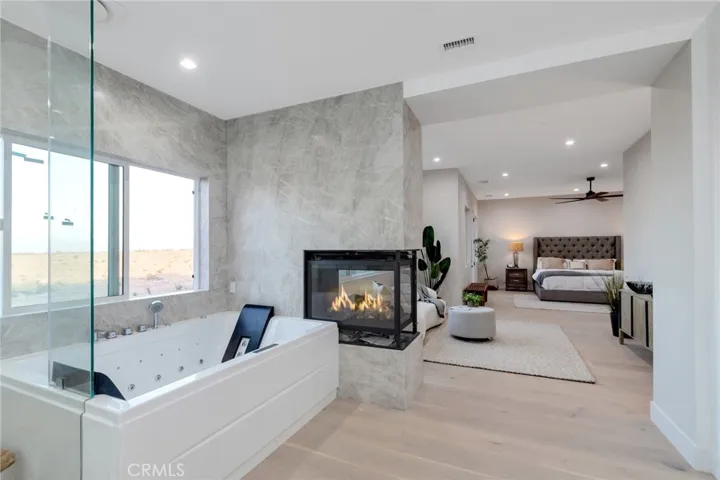 7230 Verbena Road, Oak Hills, California 92344