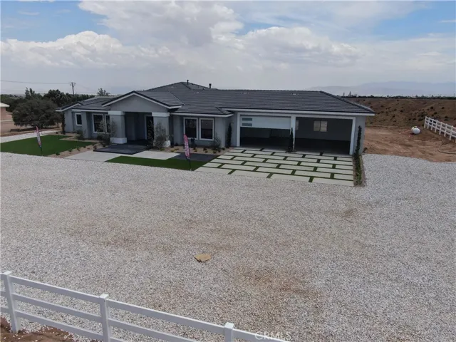7230 Verbena Road, Oak Hills, California 92344