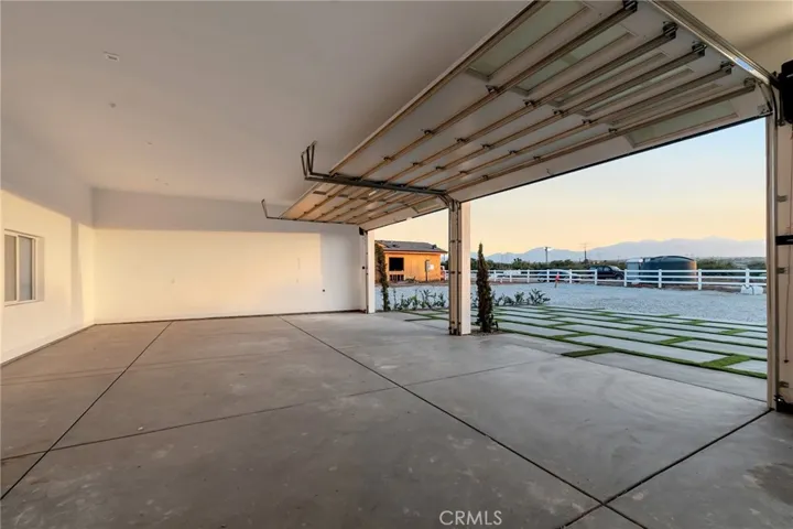 7230 Verbena Road, Oak Hills, California 92344