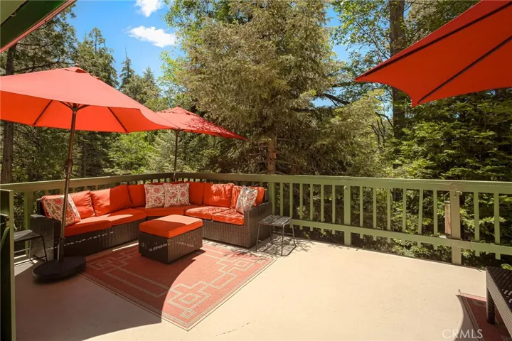 220 C Lane, Lake Arrowhead, California 92352