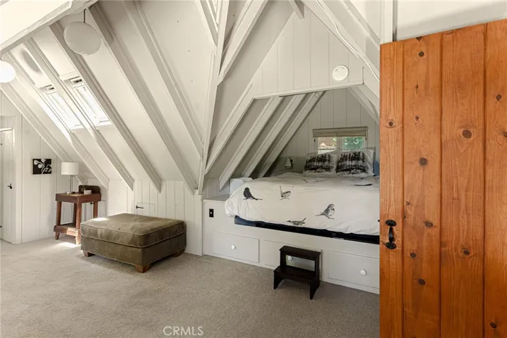 220 C Lane, Lake Arrowhead, California 92352