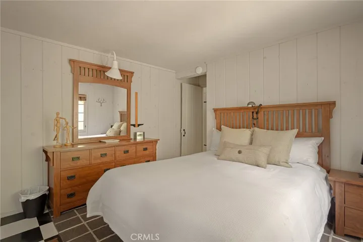 220 C Lane, Lake Arrowhead, California 92352