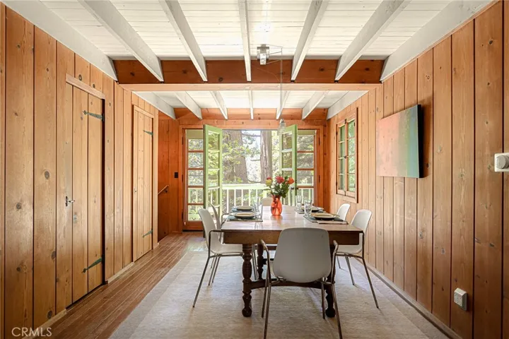 220 C Lane, Lake Arrowhead, California 92352