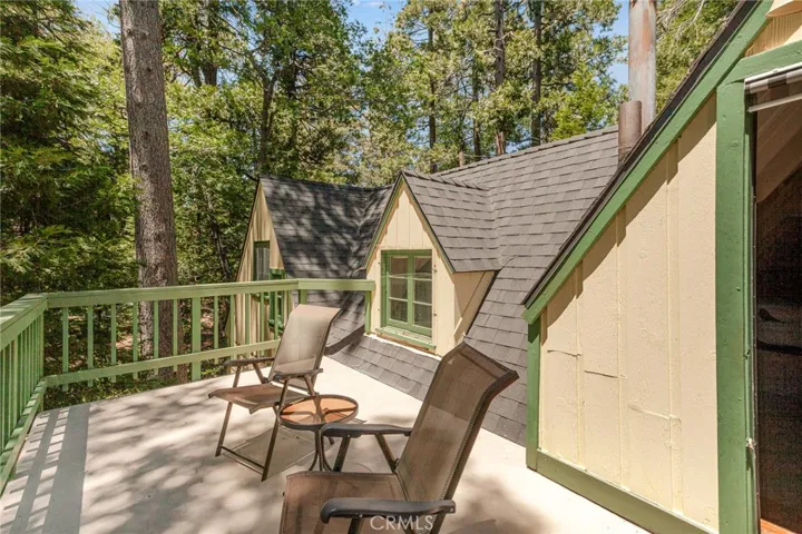 220 C Lane, Lake Arrowhead, California 92352
