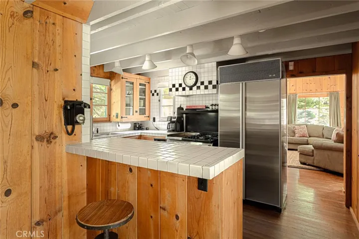 220 C Lane, Lake Arrowhead, California 92352