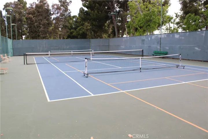 2 pickleball courts