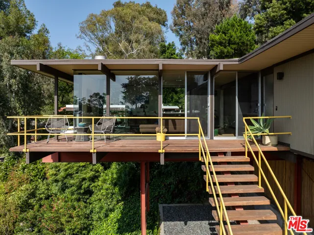1954 Lucile Avenue, Los Angeles, California 90039