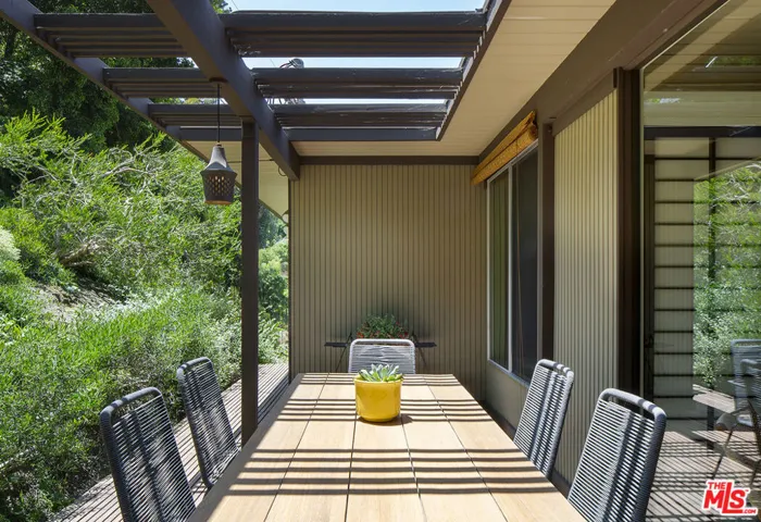 1954 Lucile Avenue, Los Angeles, California 90039