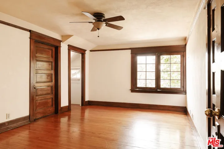 2750 Raymond Avenue, Los Angeles, California 90007