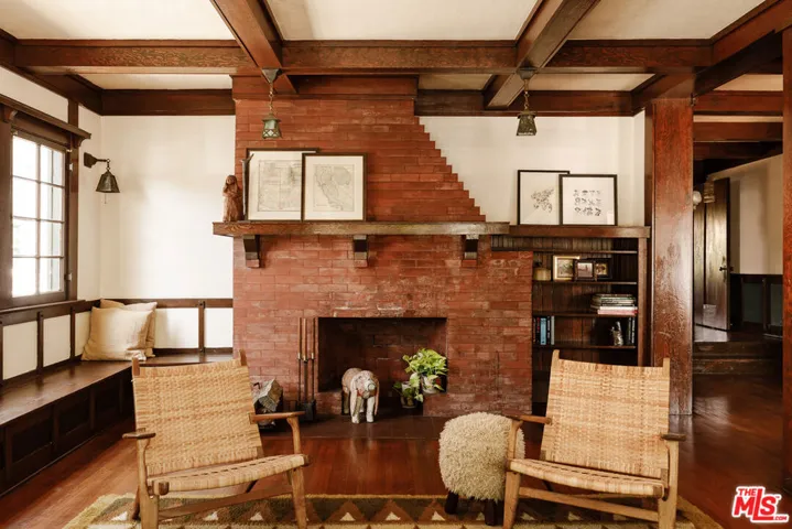 2750 Raymond Avenue, Los Angeles, California 90007