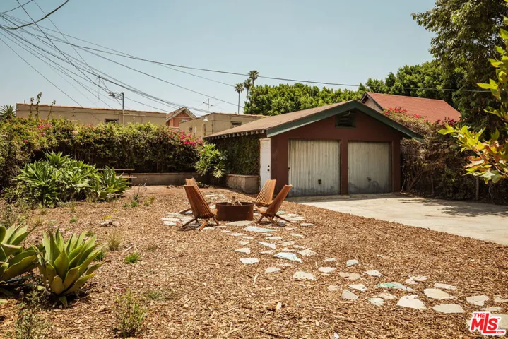 2750 Raymond Avenue, Los Angeles, California 90007