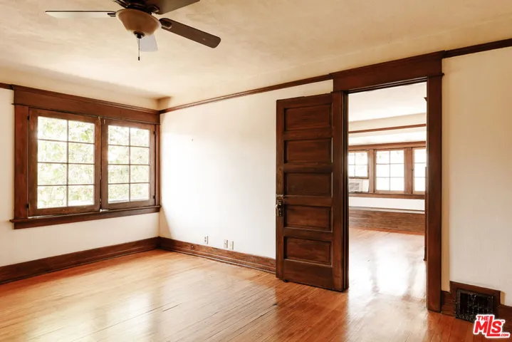 2750 Raymond Avenue, Los Angeles, California 90007