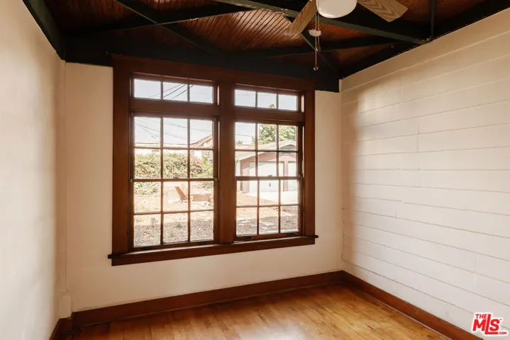 2750 Raymond Avenue, Los Angeles, California 90007