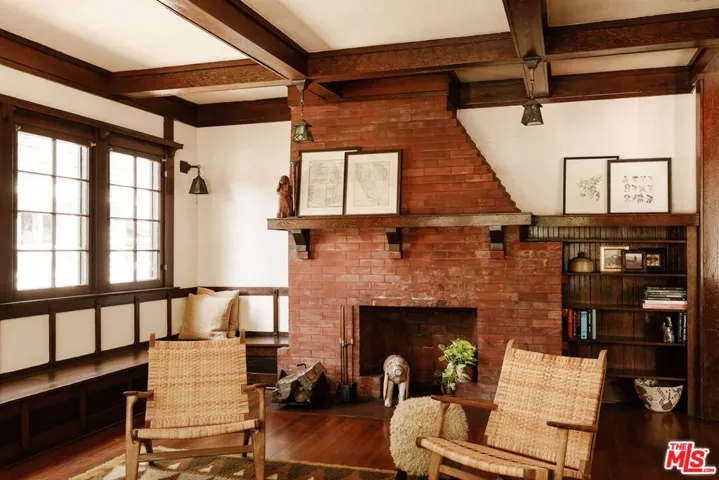 2750 Raymond Avenue, Los Angeles, California 90007