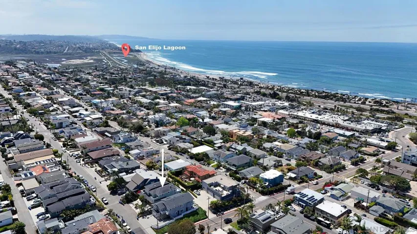 2010 Cambridge Avenue, Cardiff By The Sea, California 92007