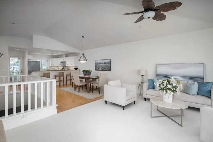 2010 Cambridge Avenue, Cardiff By The Sea, California 92007