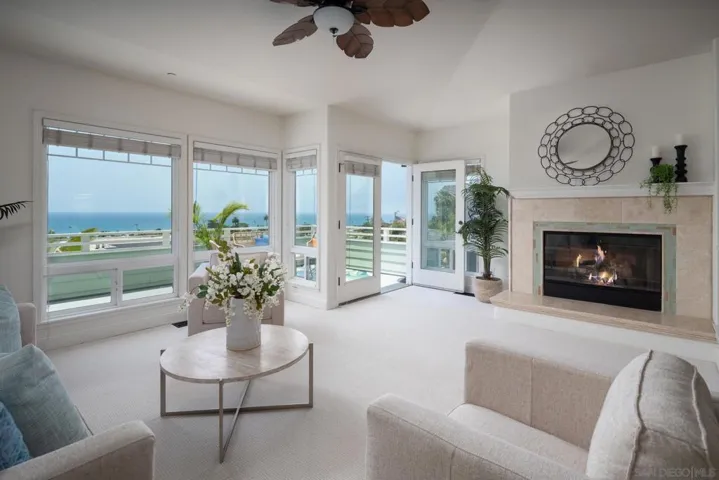 2010 Cambridge Avenue, Cardiff By The Sea, California 92007