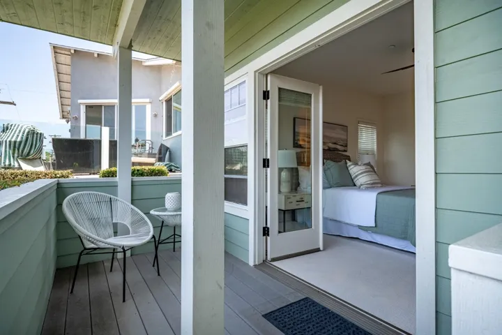 2010 Cambridge Avenue, Cardiff By The Sea, California 92007