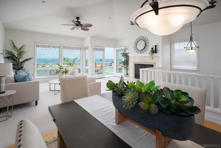 2010 Cambridge Avenue, Cardiff By The Sea, California 92007
