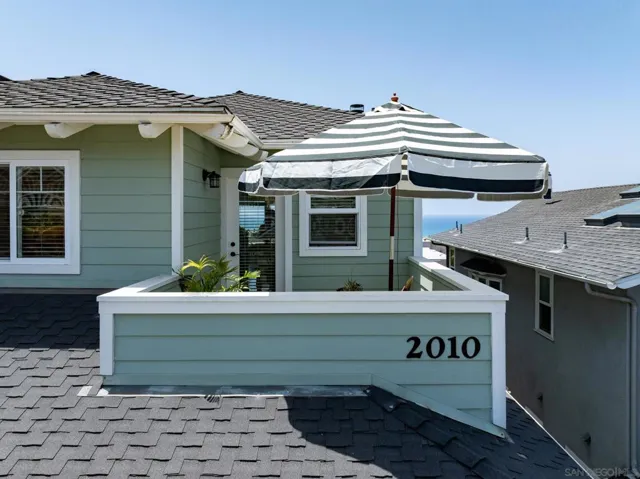 2010 Cambridge Avenue, Cardiff By The Sea, California 92007