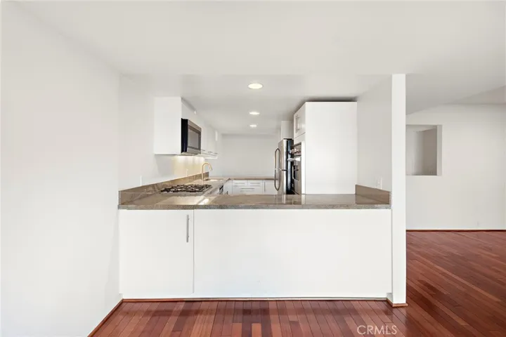 21781 Ocean Vista Drive 6, Laguna Beach, California 92651
