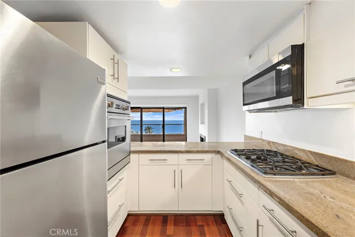 21781 Ocean Vista Drive 6, Laguna Beach, California 92651