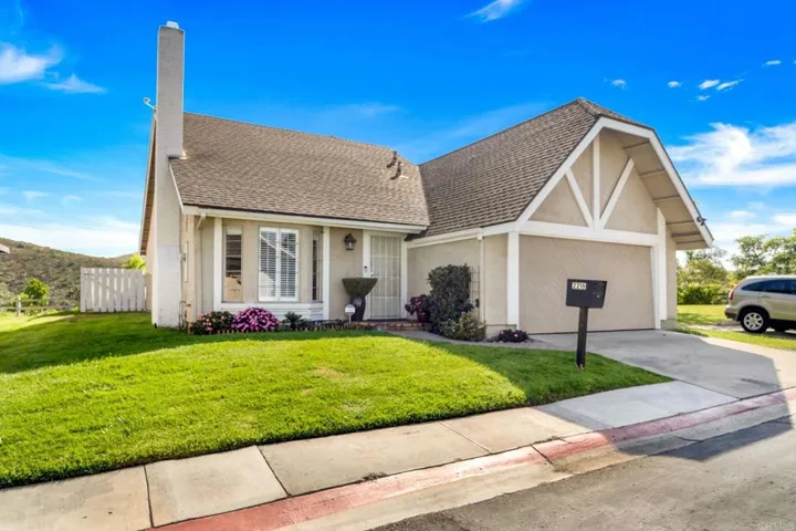 2216 Dalecrest Lane, Spring Valley, California 91977