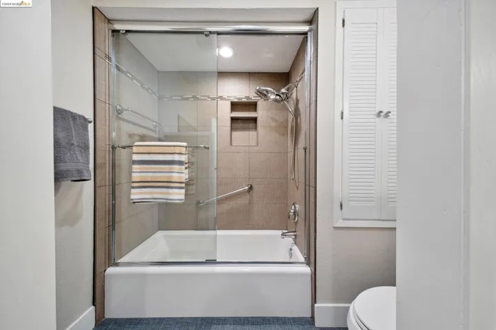 3007 Revere Ave, Oakland, California 94605