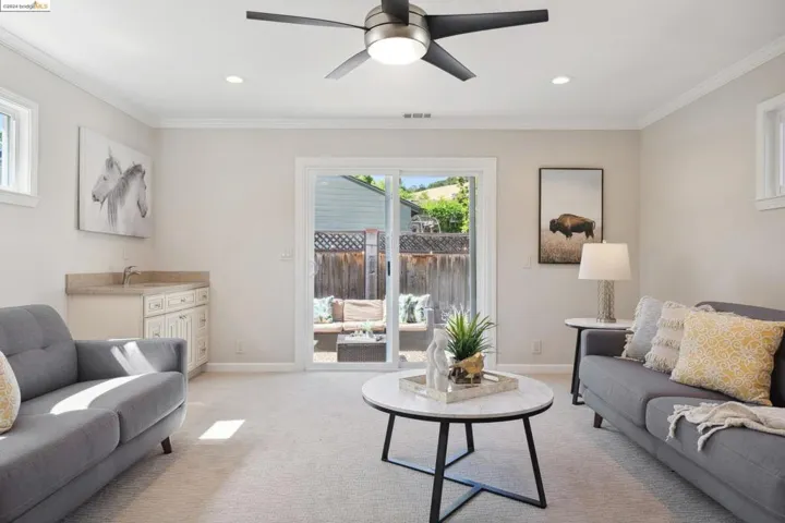 3007 Revere Ave, Oakland, California 94605