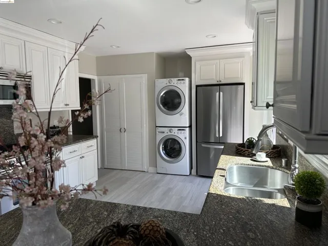 3007 Revere Ave, Oakland, California 94605