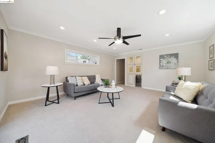 3007 Revere Ave, Oakland, California 94605