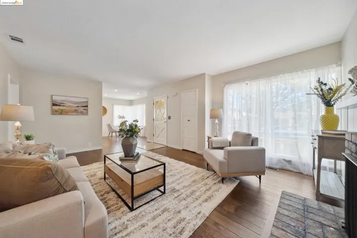 3007 Revere Ave, Oakland, California 94605