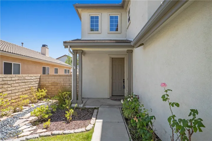 28304 Houston Court, Saugus, California 91350