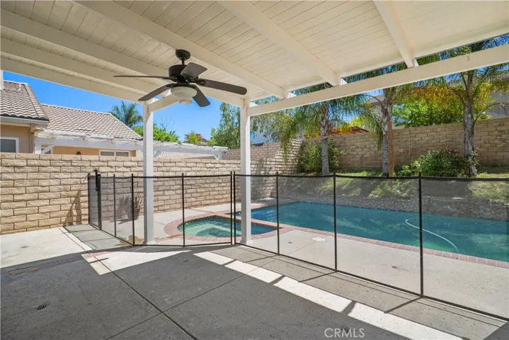 28304 Houston Court, Saugus, California 91350