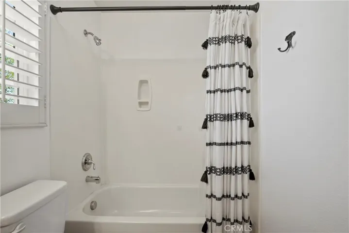 28304 Houston Court, Saugus, California 91350