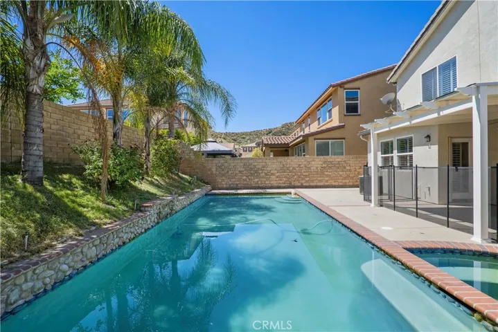 28304 Houston Court, Saugus, California 91350