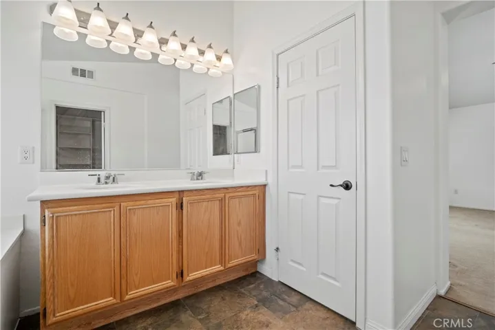 28304 Houston Court, Saugus, California 91350