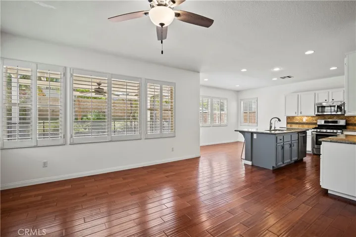 28304 Houston Court, Saugus, California 91350