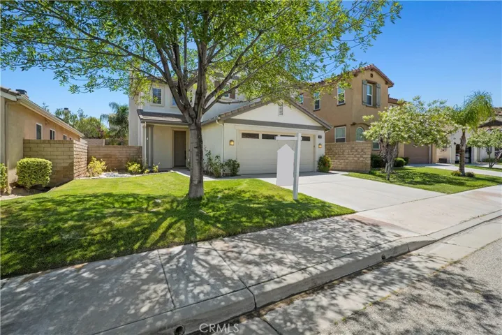 28304 Houston Court, Saugus, California 91350
