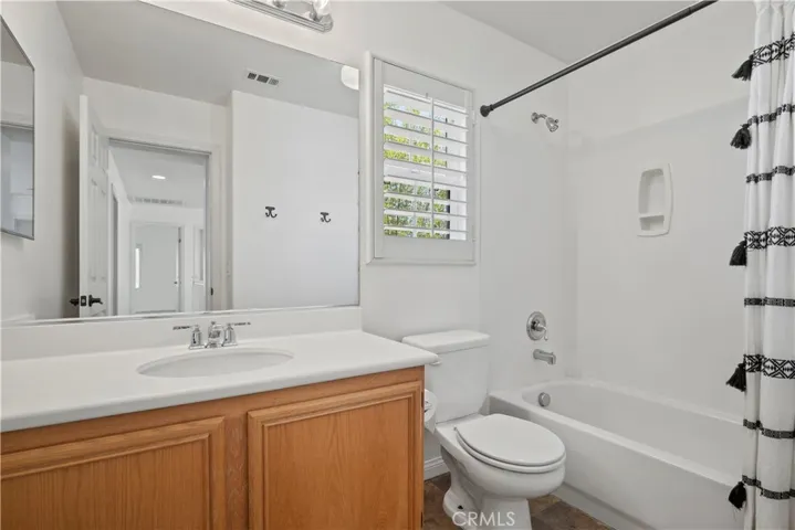 28304 Houston Court, Saugus, California 91350