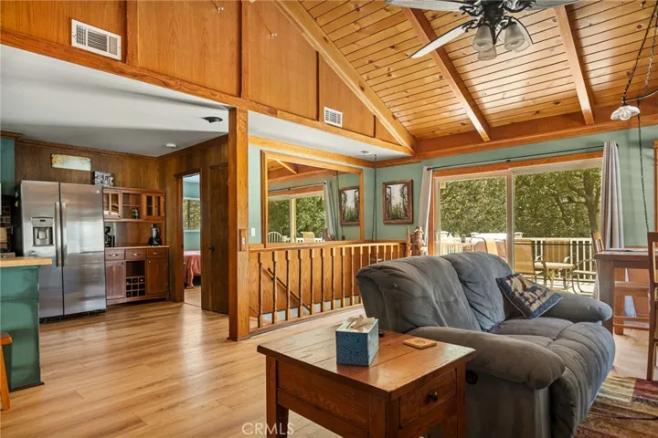 199 Zermat Drive, Crestline, California 92325